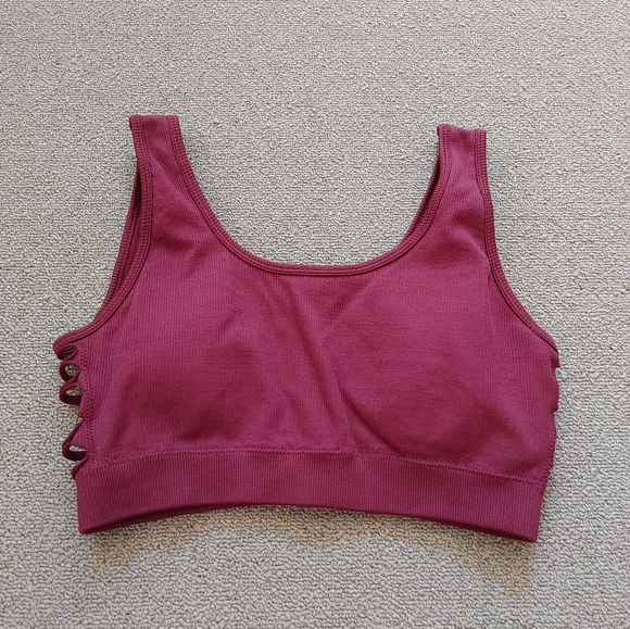 Fabletics Harper maroon slashed ribbed sports bra - Picture 4 of 7
